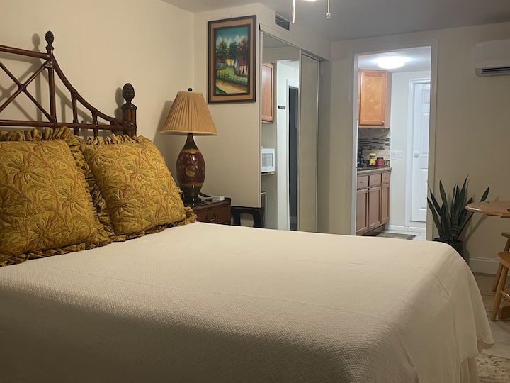 Sweet Escape Studio - West Palm Beach, FL