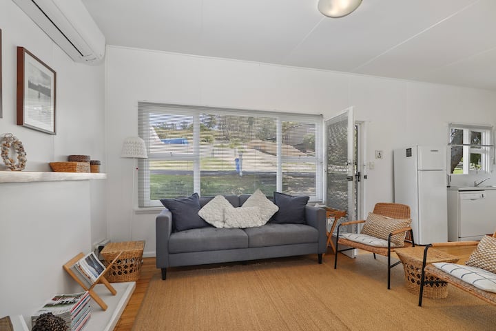 Halcyon Days - Pet Friendly - St Helens