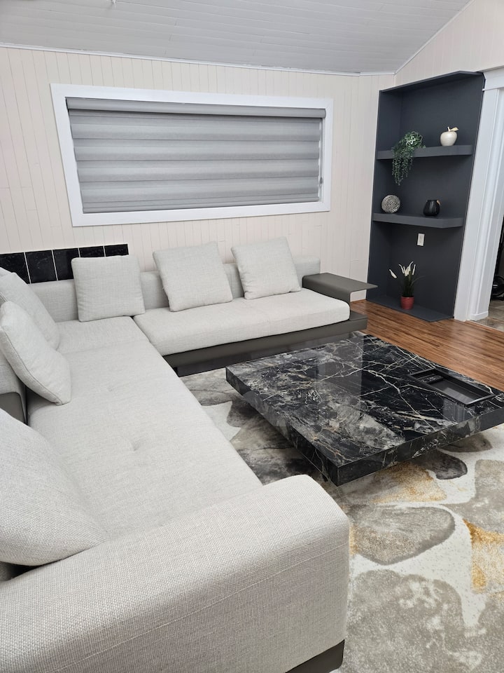 Lux Home W/ac/60+ Restaurants/yvr/central - Delta