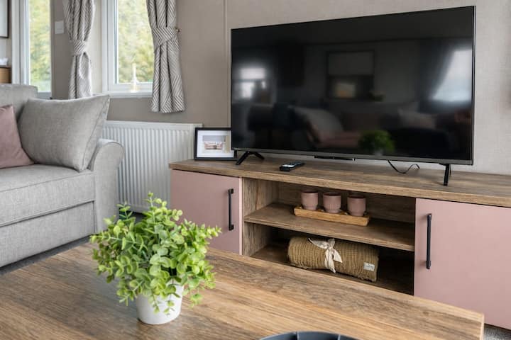 New Modern 3-bedrooms Lodge – Walk To Beach - Morecambe
