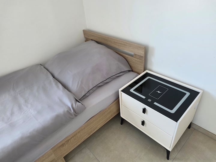 საძინებელი 1