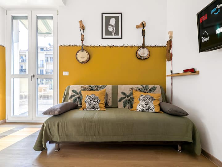 Appartamento Con Terrazzo Privato In Torino Centro - Turín
