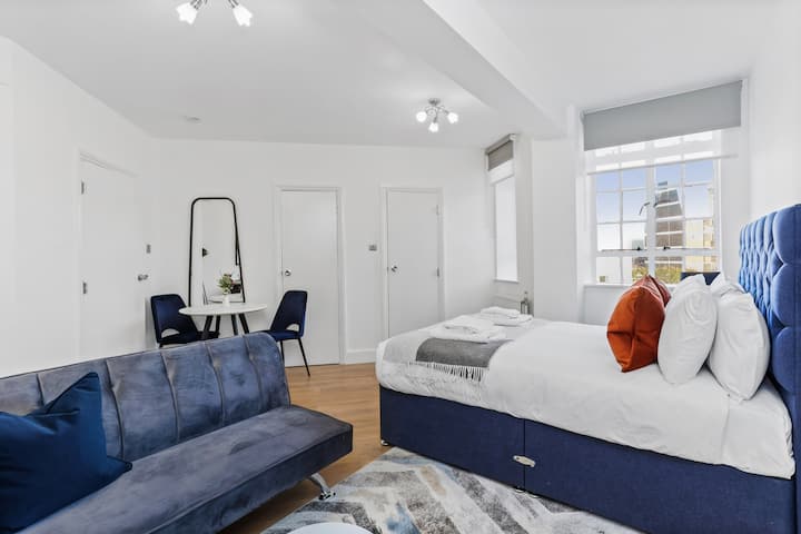Wohnung 516, Chelsea Cloisters  · Stilvolles Studio-Apartment mit Schlafsofa in Chelsea