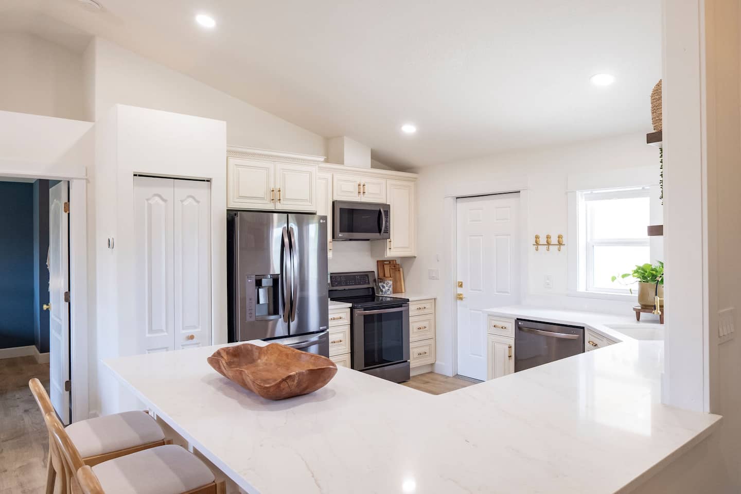 Fully equipped kitchen, Luxury Beach Haven, Palm Coast, Florida