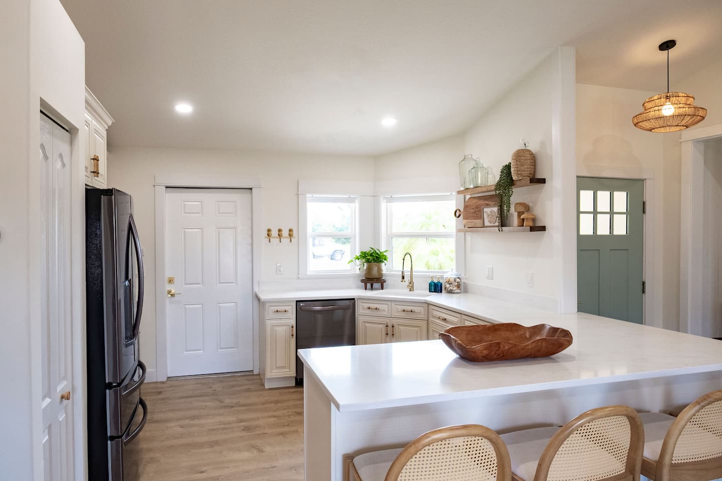 Fully equipped kitchen, Luxury Beach Haven, Palm Coast, Florida