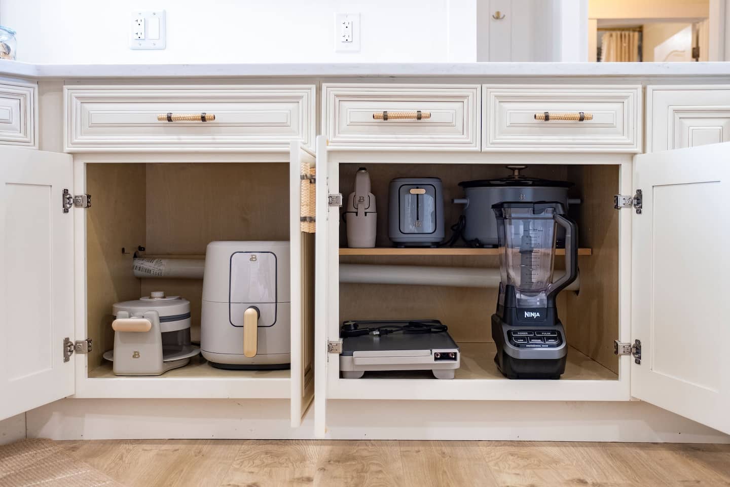 Fully equipped kitchen, Luxury Beach Haven, Palm Coast, Florida