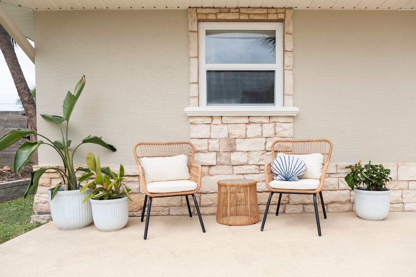 Front patio seating, Luxury Beach Haven, Palm Coast, Florida