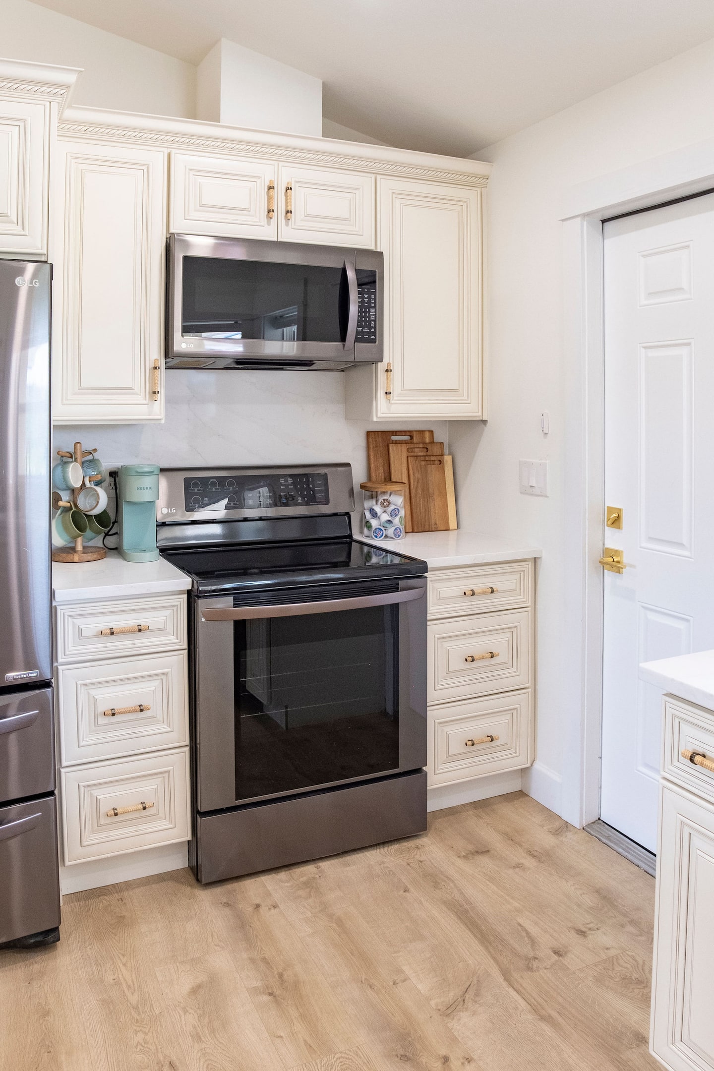 Fully equipped kitchen, Luxury Beach Haven, Palm Coast, Florida