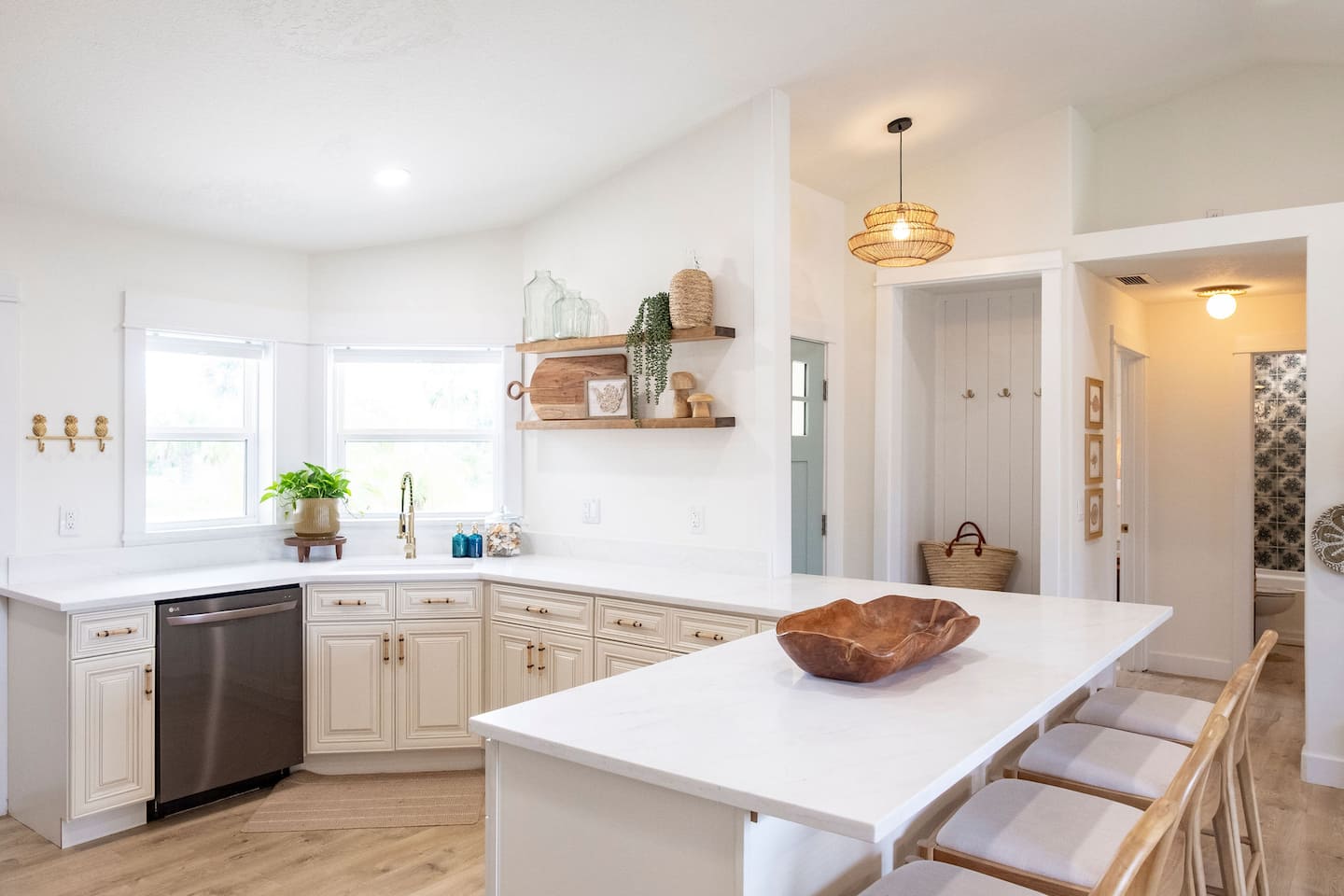 Fully equipped kitchen, Luxury Beach Haven, Palm Coast, Florida