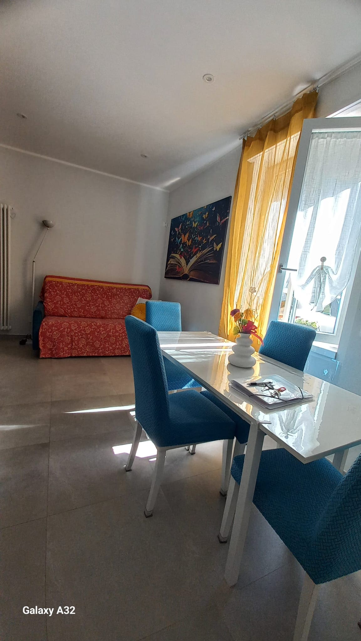 Annuncio Airbnb popolare: "West Lake Como" Apartment in the Villa Olmo area a Como