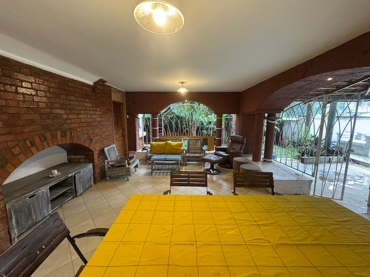 Dining area image 1