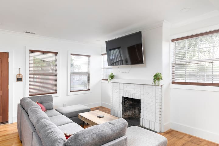 5br Farmhouse Close To Downtown - Birmingham, AL