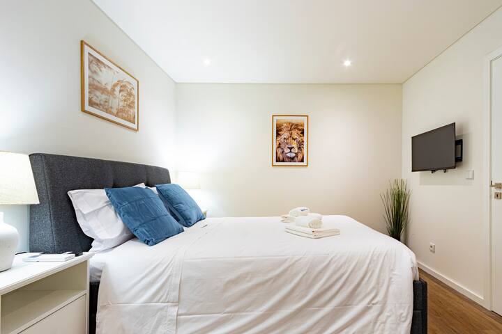 Porto Old Town – 2Bed 2Bath Apt! gallery image 2