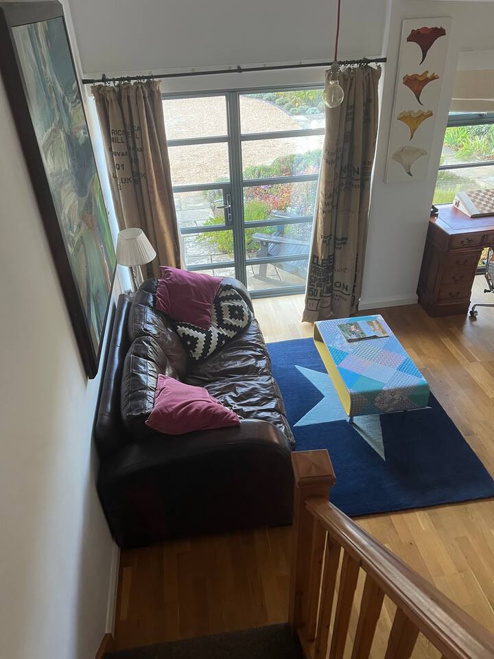 Separate Annex Set Next To A Family Home - Tonbridge