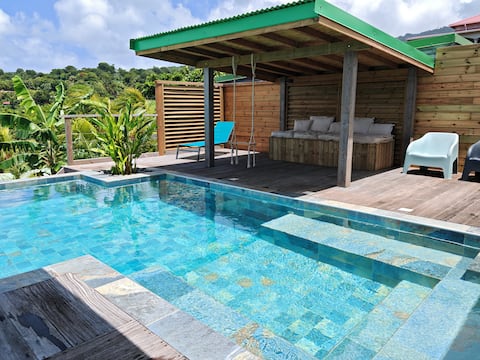 Heated pool, sea view and quiet