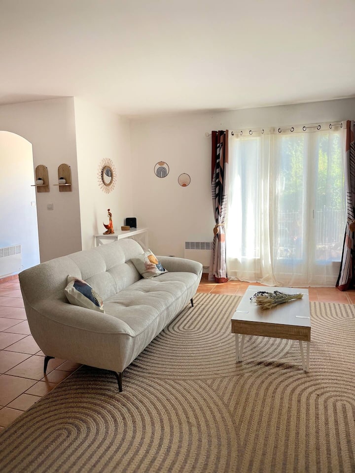Villa Provençale Sous Les Pins - Pélissanne