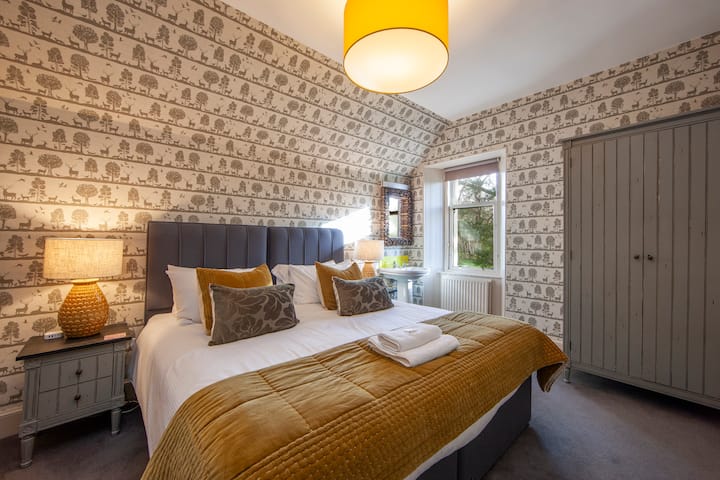 غرفة النوم 2