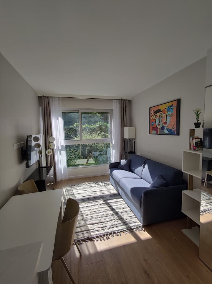 ÉLégant Studio Cosy –Tour Eiffel, Jardin Paysagé - Paris