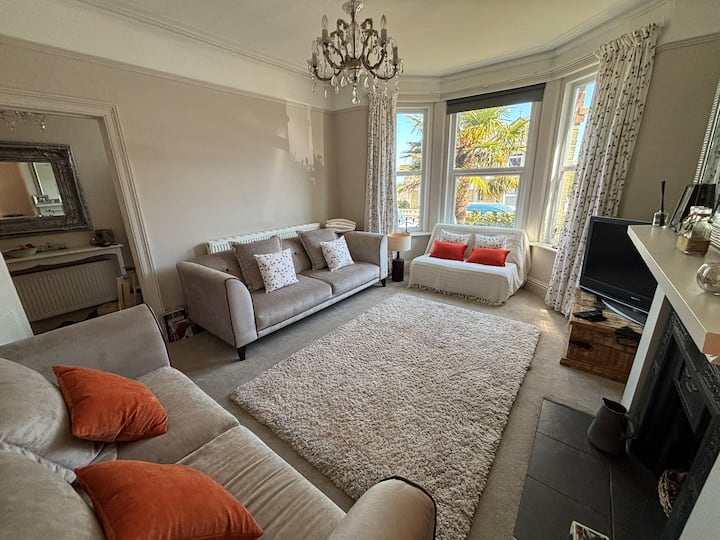 Spacious Victorian Home 5 Minutes From The Beach - Shanklin