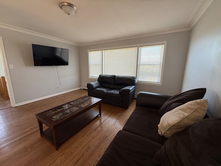 Perfect Location By Everything! - Oak Park, IL