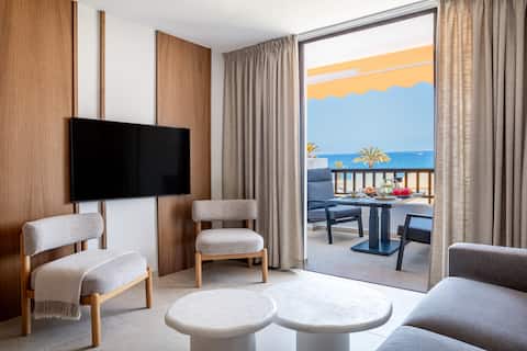 Propiedad de Airbnb exitosa: Tropical Luxury First Line Ocean View Terrace en Arona