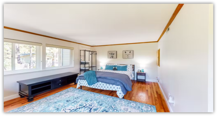 Druhá spálňa na prízemí s manželskou posteľou