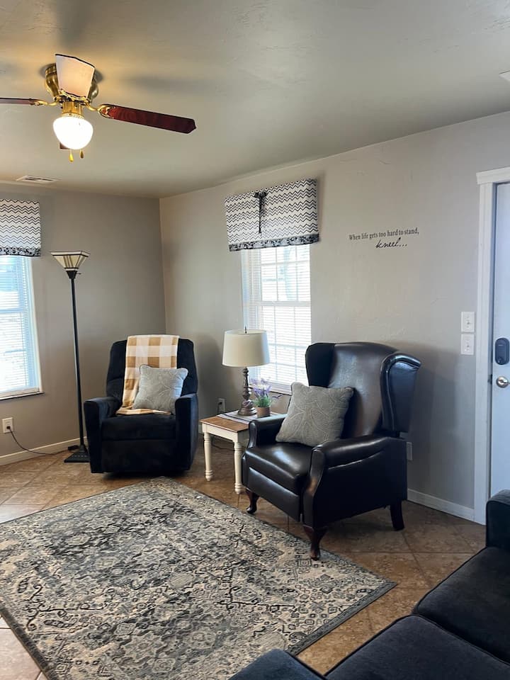 Hillside Cottage - American Horse Lake, OK