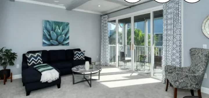 Lovely Townhouse On Sarasota Bay - Longboat Key, FL