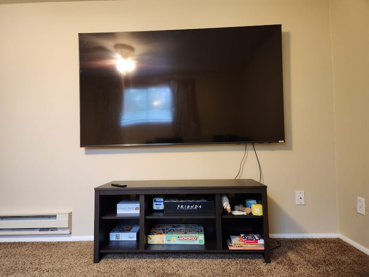 Charming University Haven - King Bed - Pocatello, ID