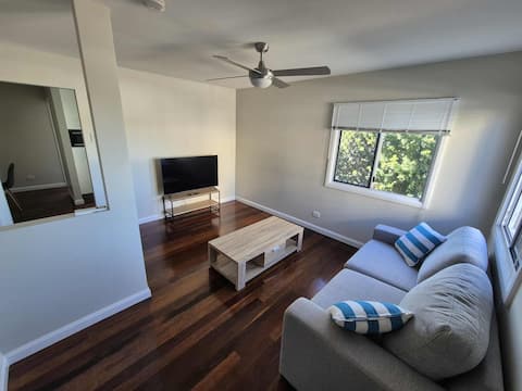 Popular Airbnb listing: Super central home by the sea in Townsville City