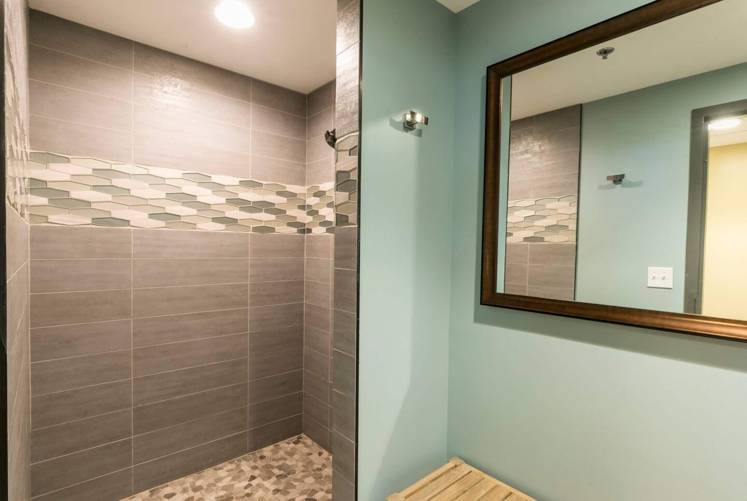 Condo in Honolulu · ★5.0 · 2 bedrooms · 5 beds · 2 private baths - Image 46