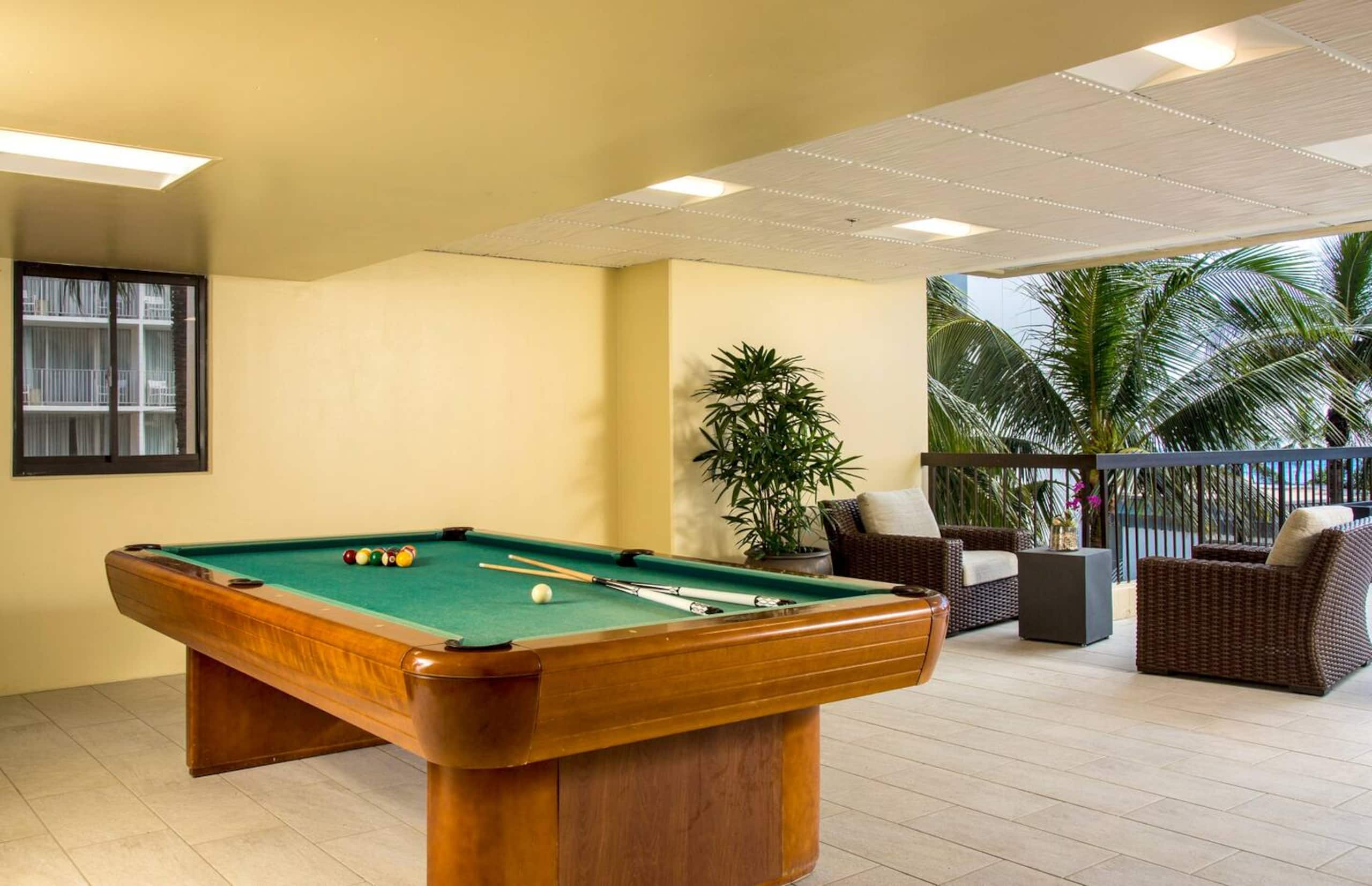 Condo in Honolulu · ★5.0 · 2 bedrooms · 5 beds · 2 private baths - Image 39
