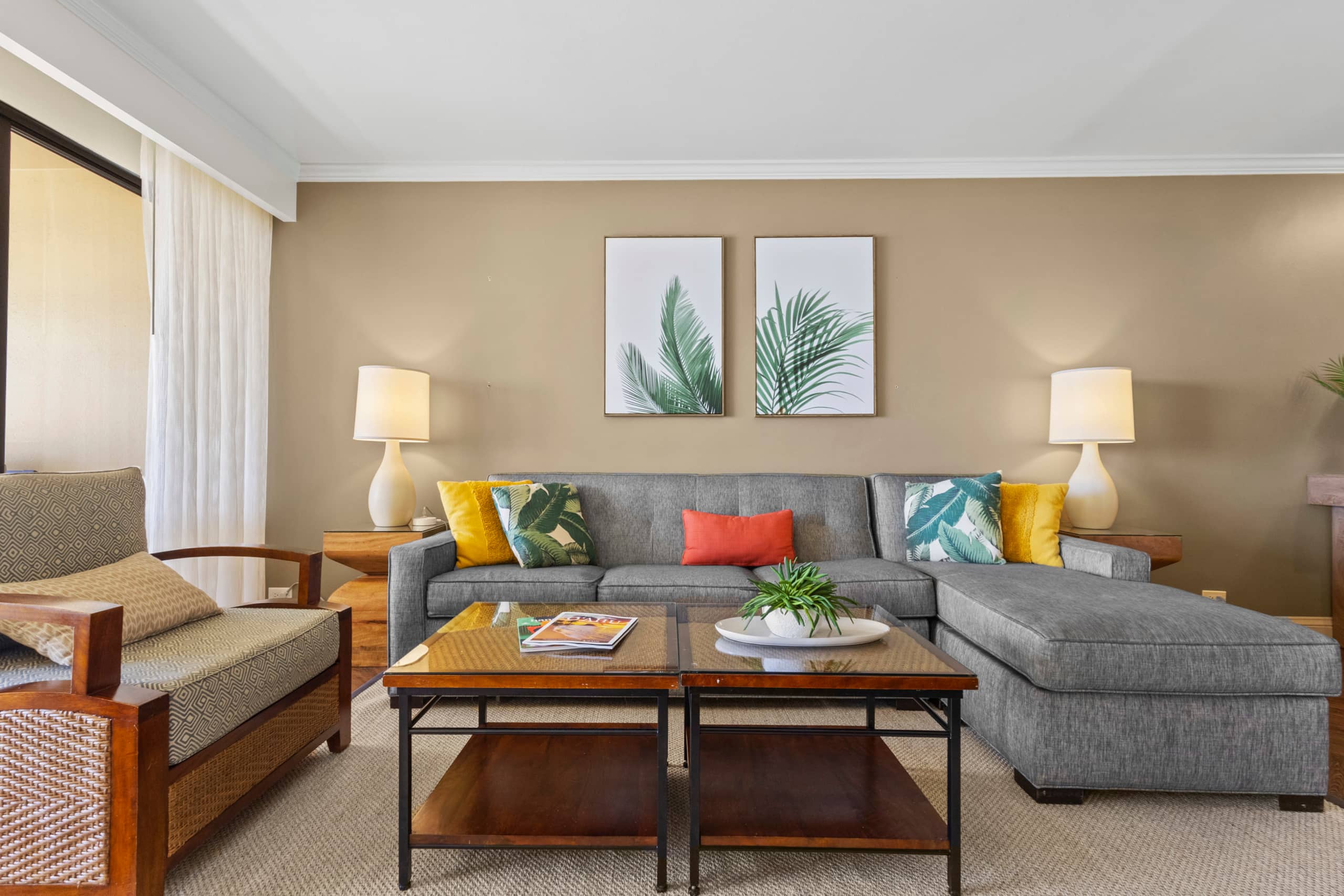 Condo in Honolulu · ★5.0 · 2 bedrooms · 5 beds · 2 private baths - Image 6