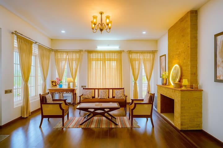 Luxury 6bhk Villa Withtea Estate Views Near Ooty - Kotagiri
