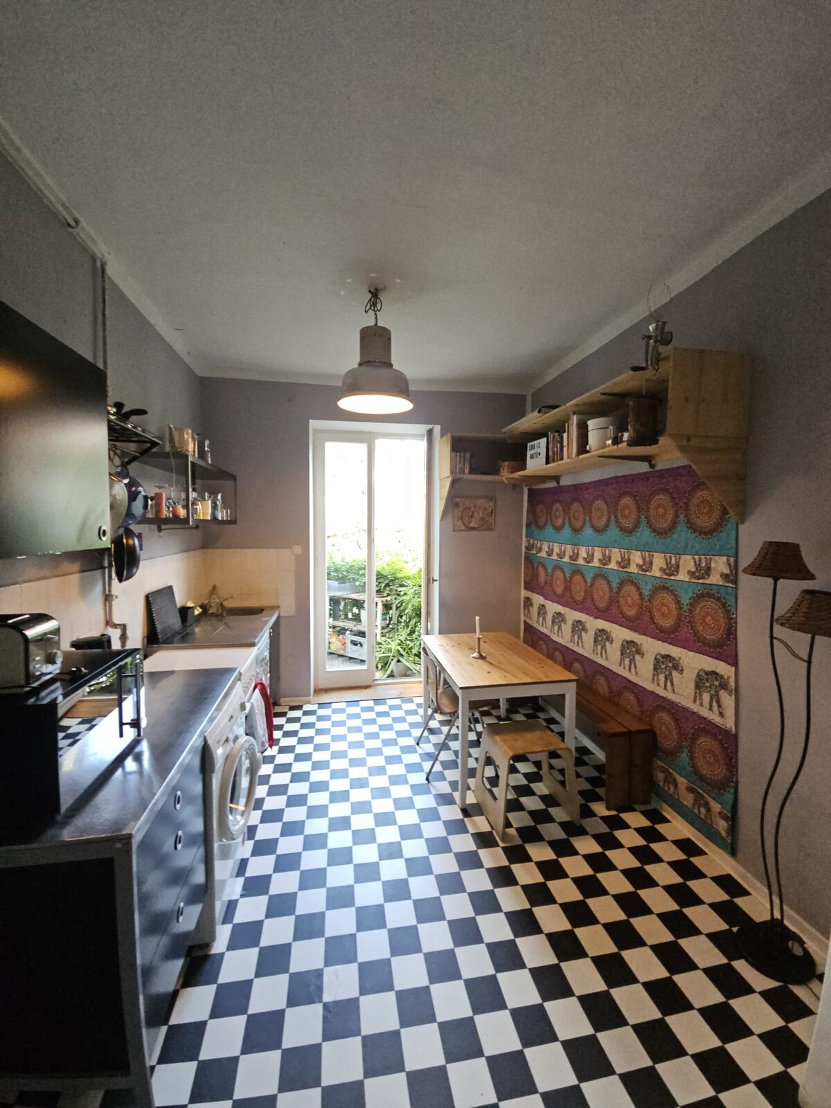 Top Airbnb: 2 bedroom apartment 15 minutes' walk to Oktoberfest in Westend