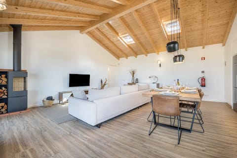 Top Airbnb: Quinta do Planalto Vicentino - Rosemary Retreat in Rogil