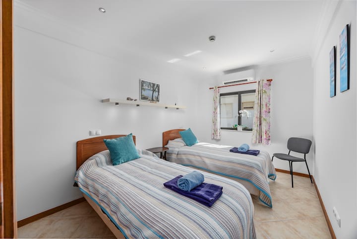 غرفة النوم 2