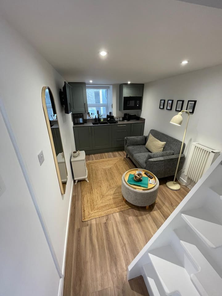 Stylish St Ives Studio - Steps From The Sea - St Ives