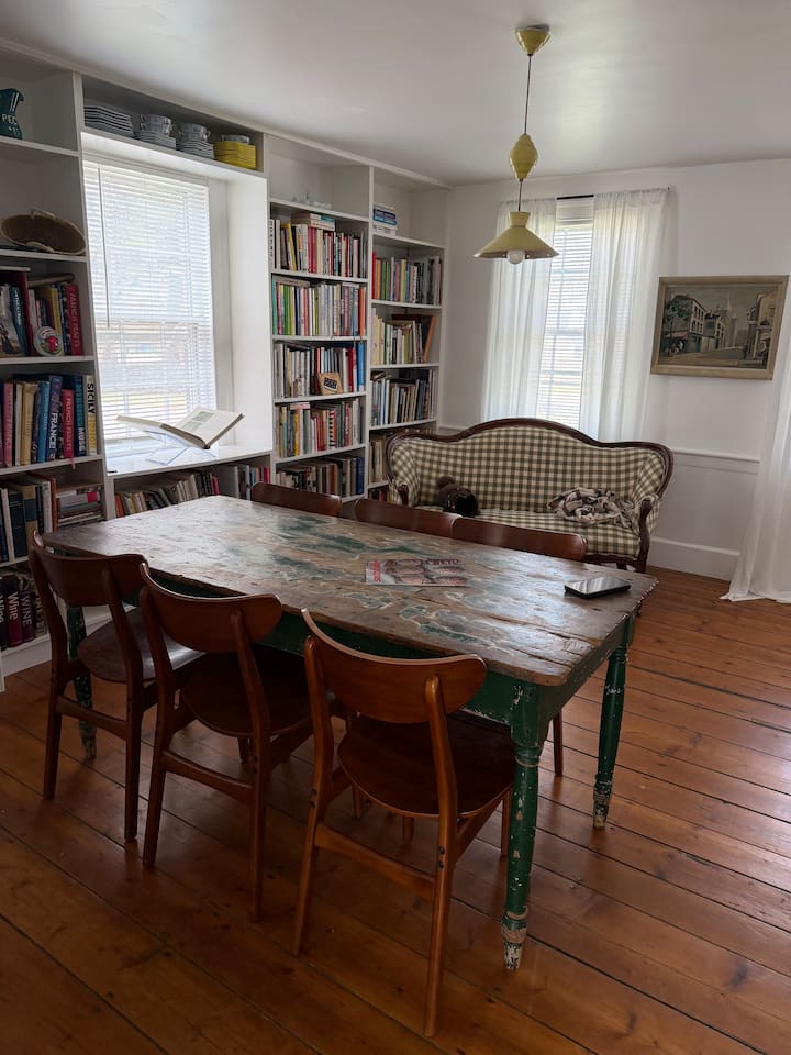 Colonial Style Farm House Circa 1790s - Bridgehampton, NY