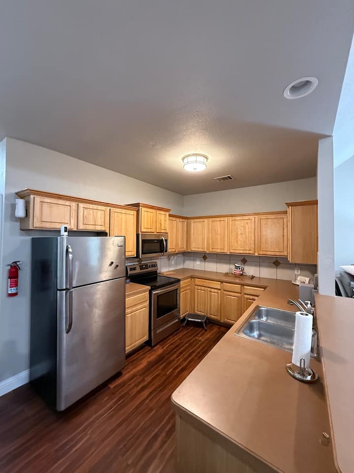 Walk To At&t Stadium! Modern Family Oasis Sleeps 8 - Arlington, TX