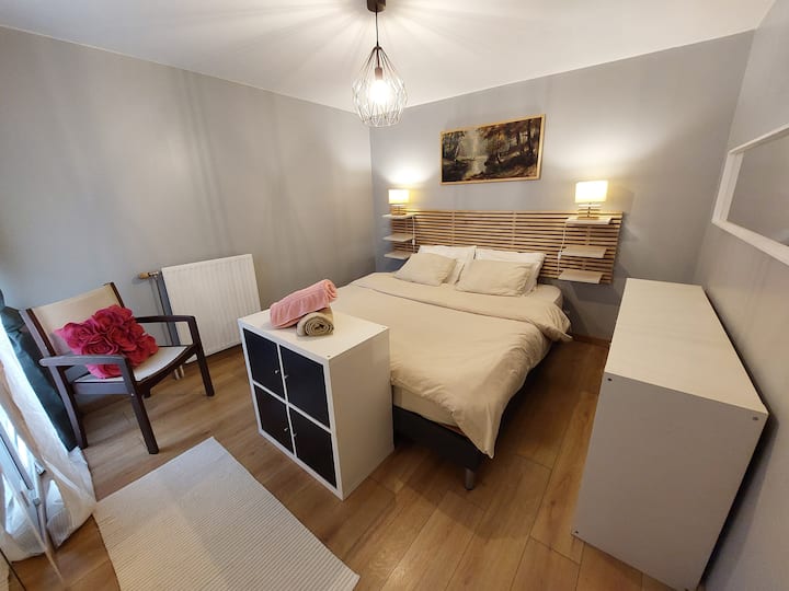 Chambre Double Kingsize Privée Avec Accès Jardin - Les Ulis
