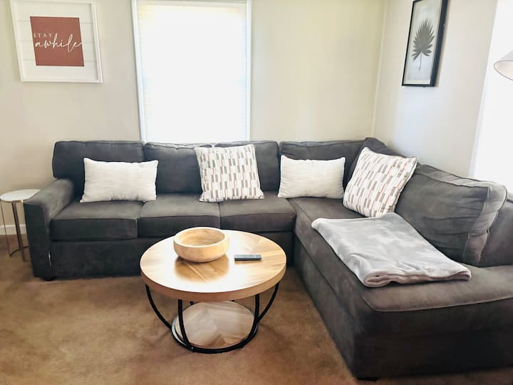 Cozy, Pet Friendly House In A Quiet Neighborhood - New Castle, DE
