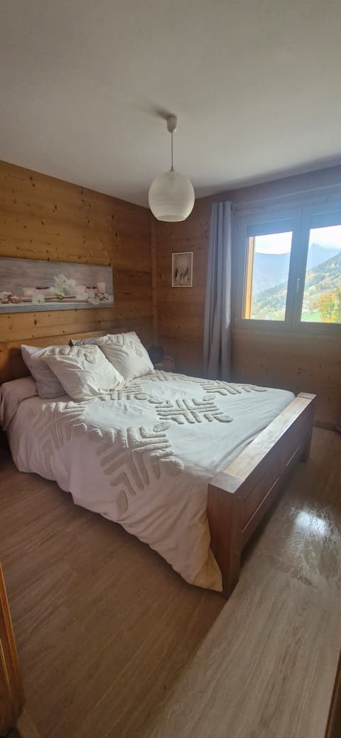 F2 in the Aravis mountains on the ground floor of a chalet.