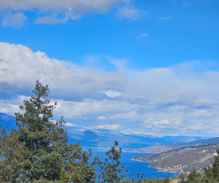 Splendour By The Lake- Panoramic Lake Views 3 Bdr - 基洛納