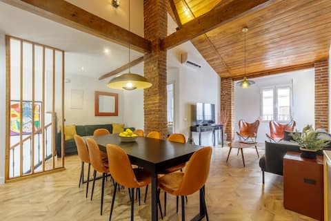 Art&Light Attic by Living4Malaga
