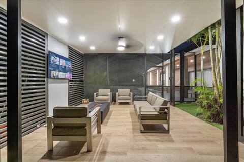 Top Airbnb: VillaK Golf Pool Salted Spa in Biscayne Gardens
