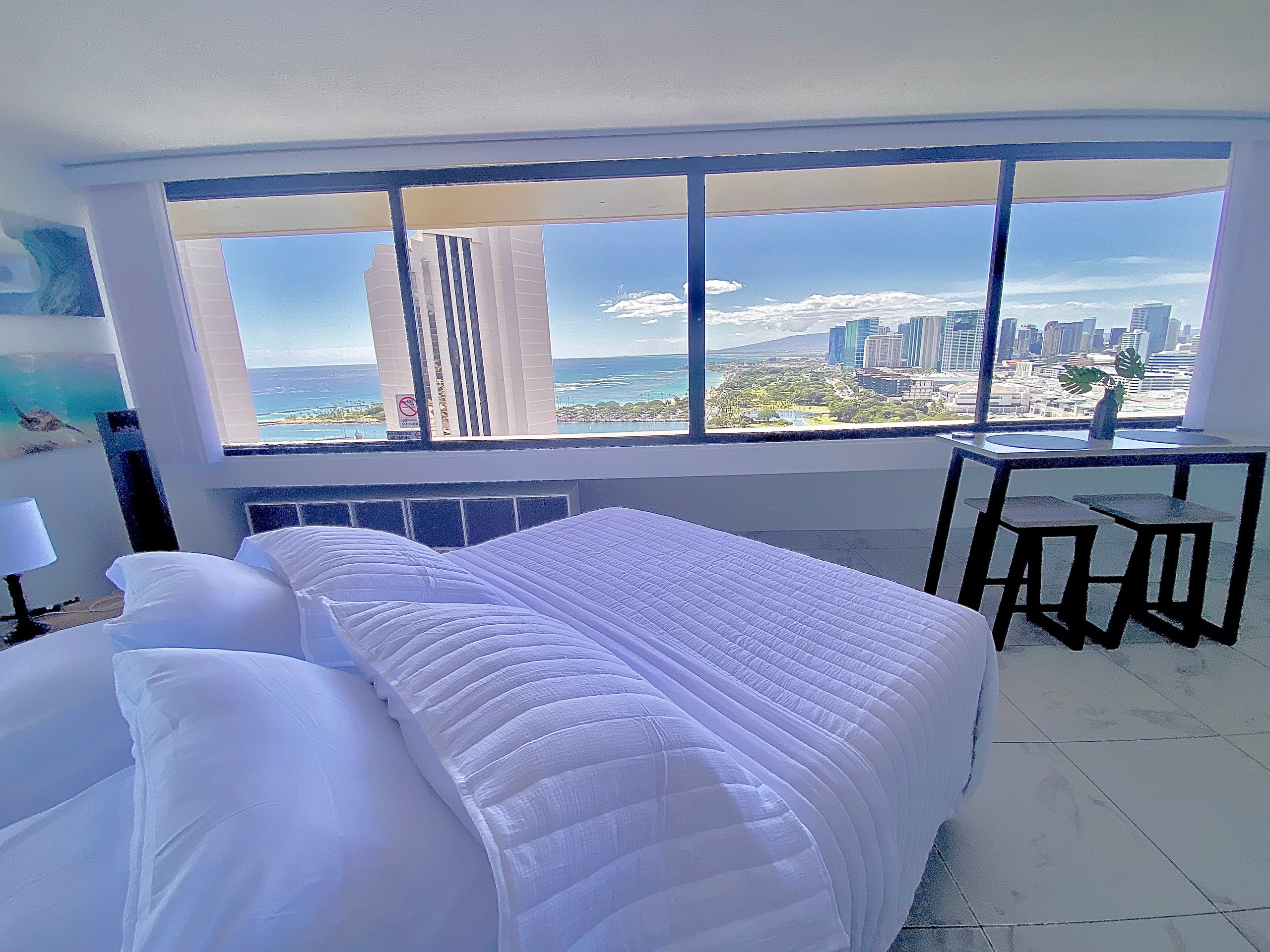 Condo in Honolulu · ★4.69 · 1 bedroom · 2 beds · 1 private bath - Image 19