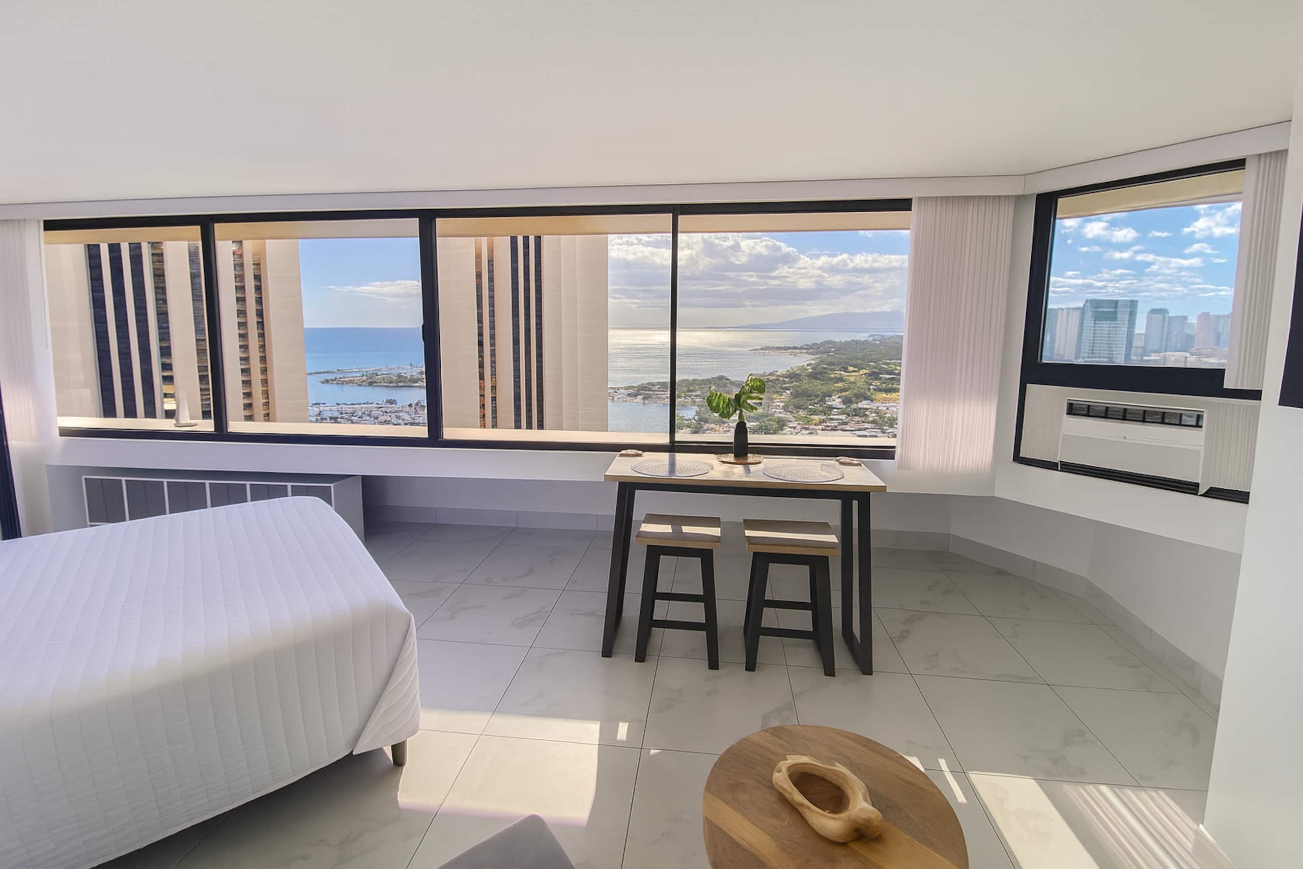 Condo in Honolulu · ★4.69 · 1 bedroom · 2 beds · 1 private bath - Image 7
