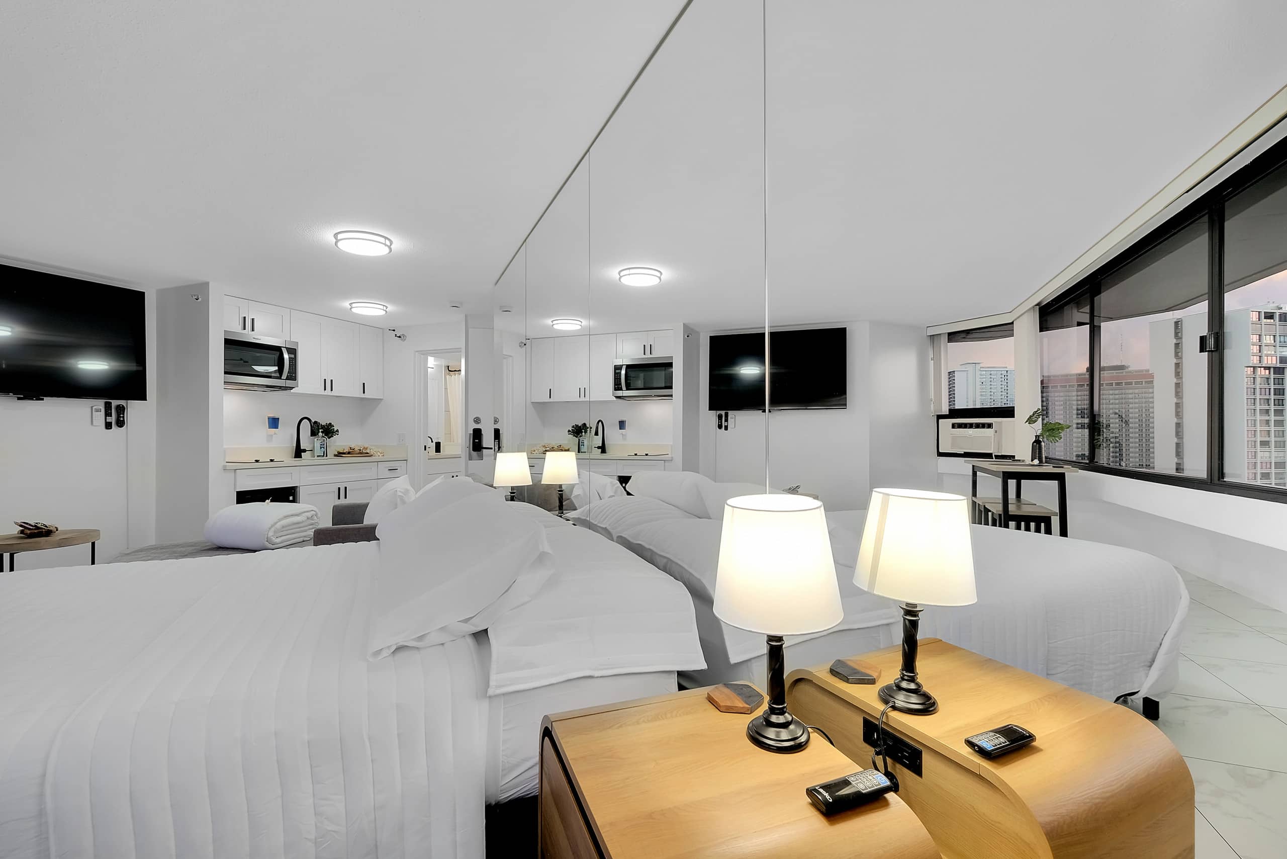 Condo in Honolulu · ★4.69 · 1 bedroom · 2 beds · 1 private bath - Image 29