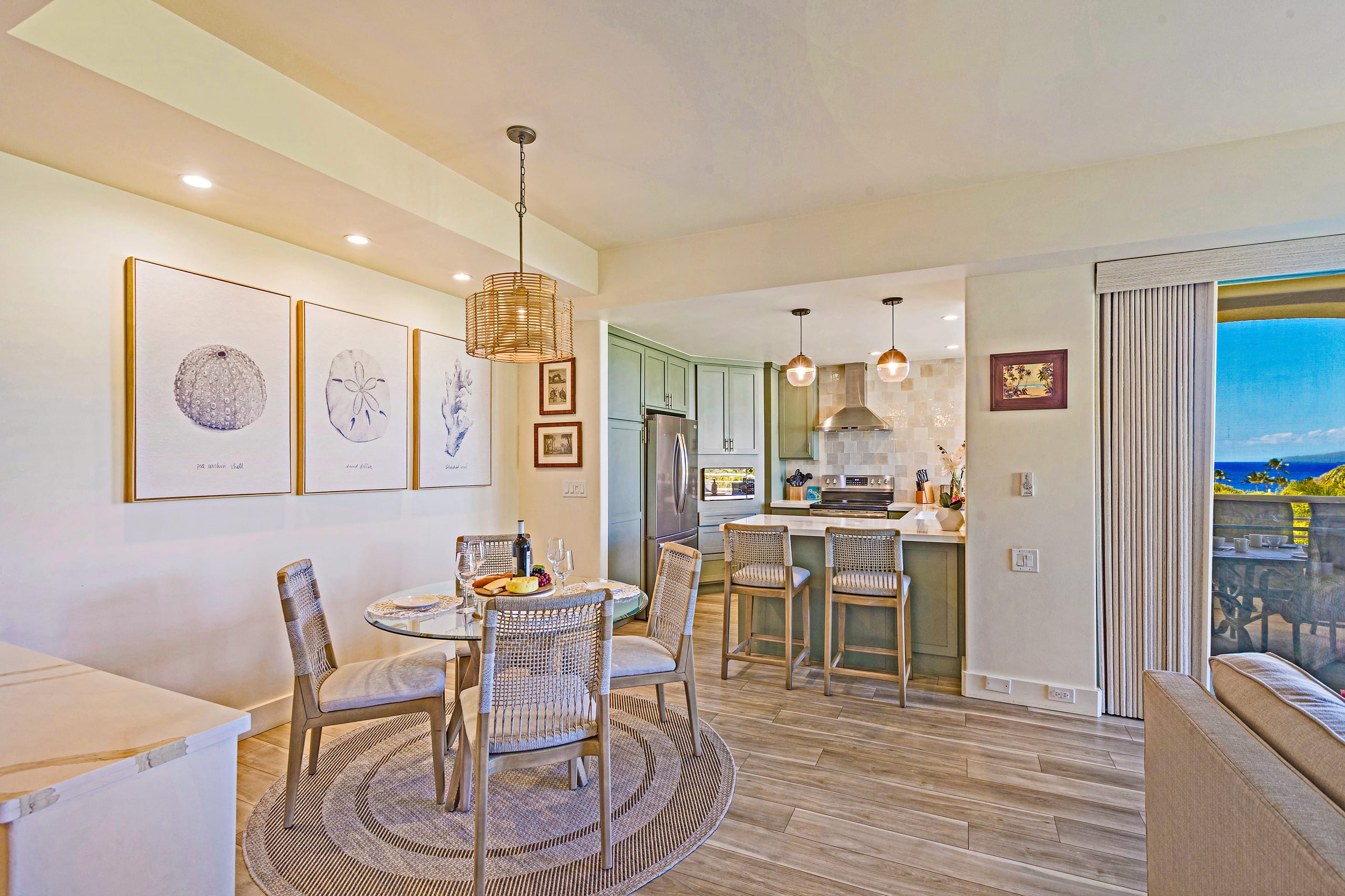 Chic Coastal Living in the Heart of Wailea - Image 15